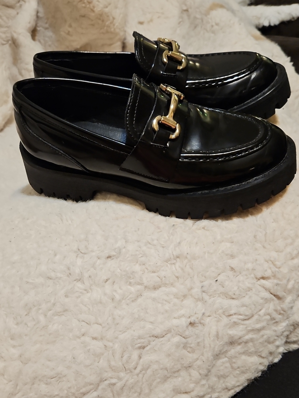 Steve Madden Black Patent Loafers with Gold Buckle - Picture 1 of 7